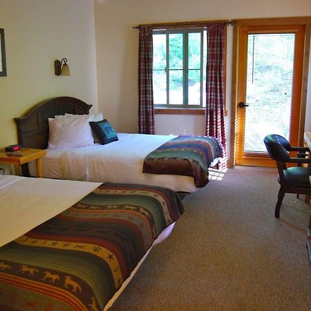 Glacier Guides Lodge West Glacier Extérieur photo